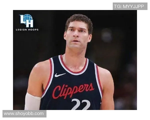 布鲁克洛佩斯：从NBA巨星到篮球战术的革新者之路